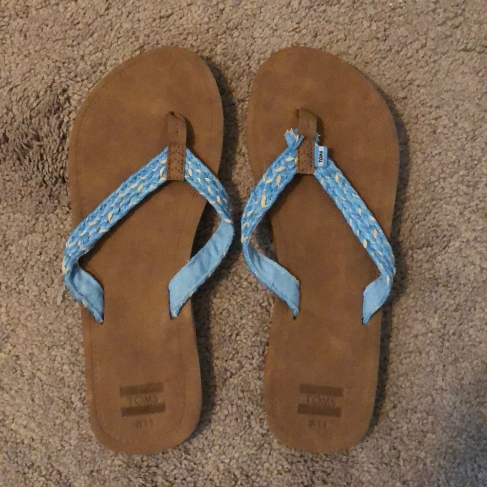 Tom’s Solana braided flip flops